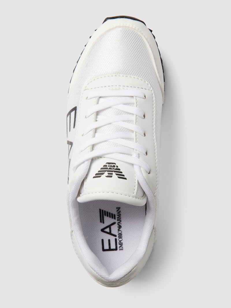 Sneaker mit Label-Prints in weiß