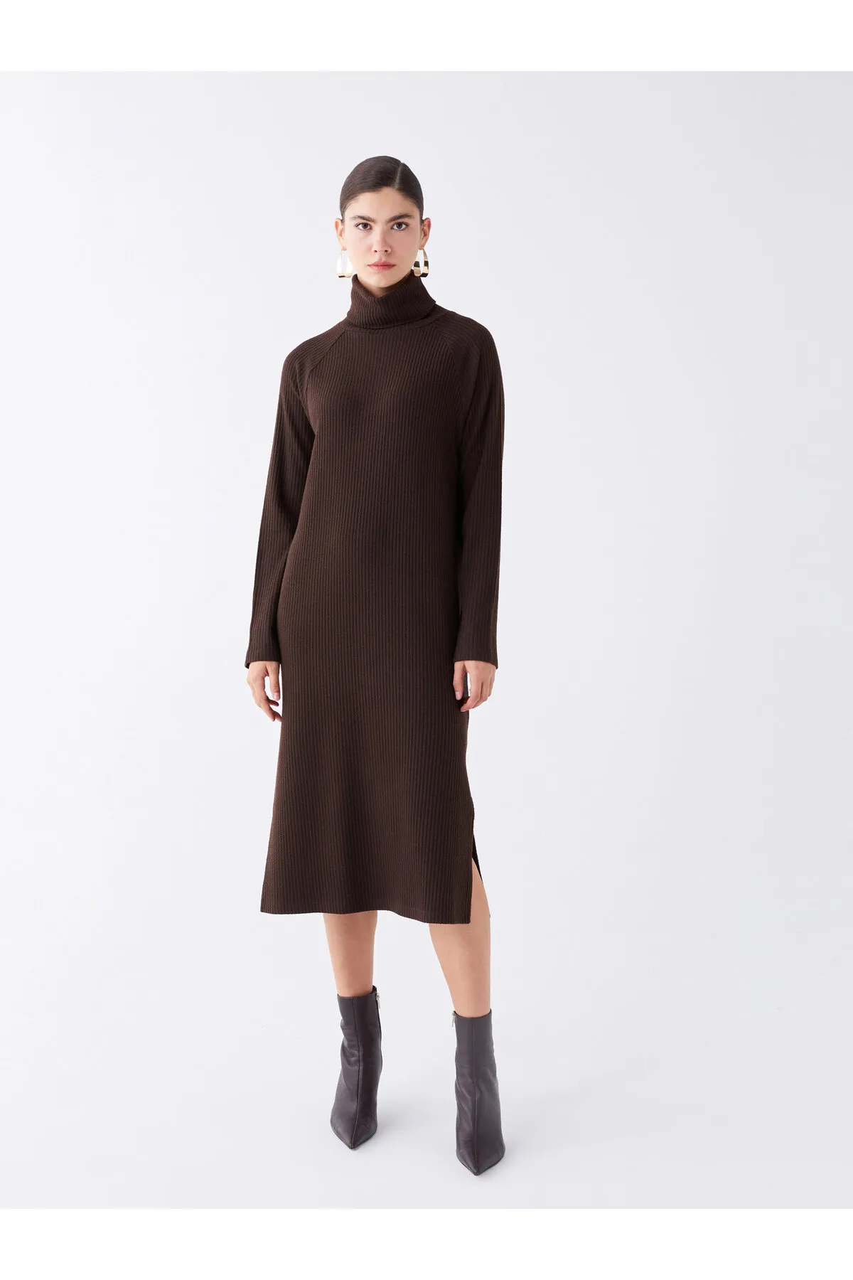 LC Waikiki  Einfarbiges langärmliges Damen-Strickkleid mit Rollkragen