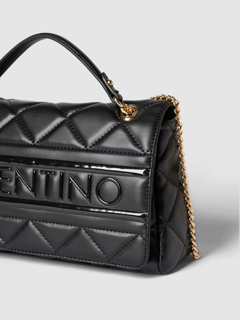 Clutch mit Schulterriemen in metallic Modell 'ADA' in schwarz