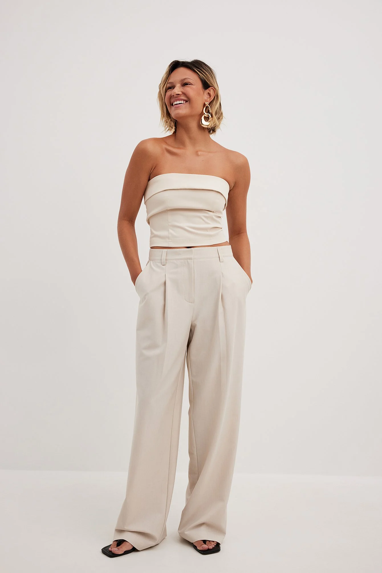 Melange-Anzughose mit hoher Taille und Bundfalten