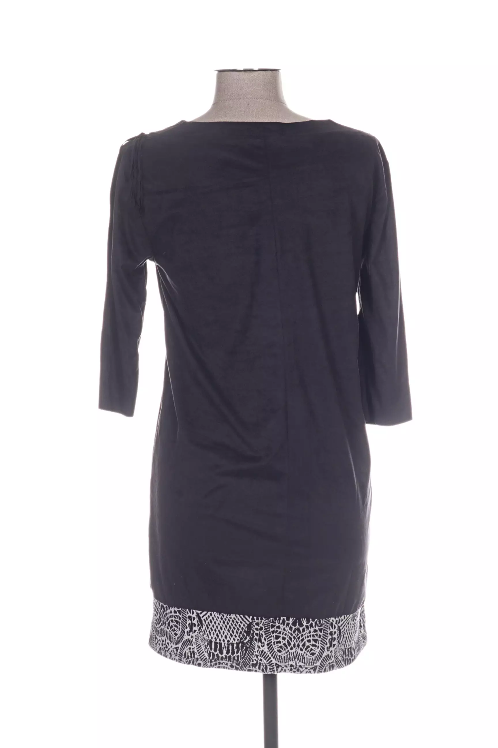 Maloka Robes Courtes Femme couleur noir