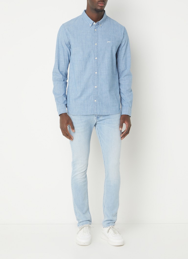 Cămașă clasică Denham Rich din chambray cu logo brodat.