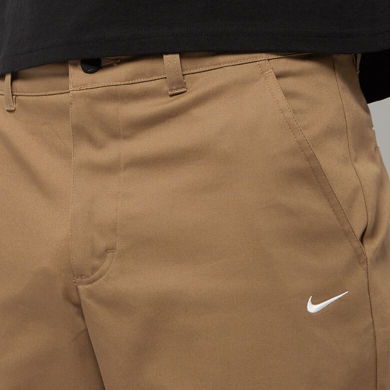NIKE Life Chino Pant Unlined Cotton dk driftwood/white