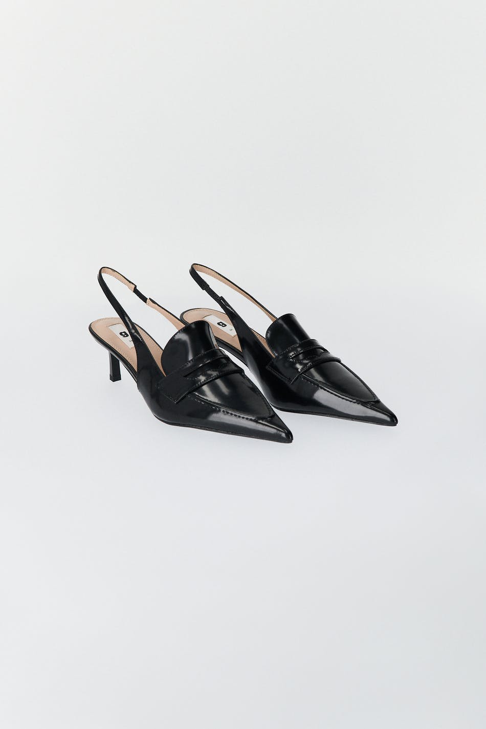 Pointy slingback heel sandals