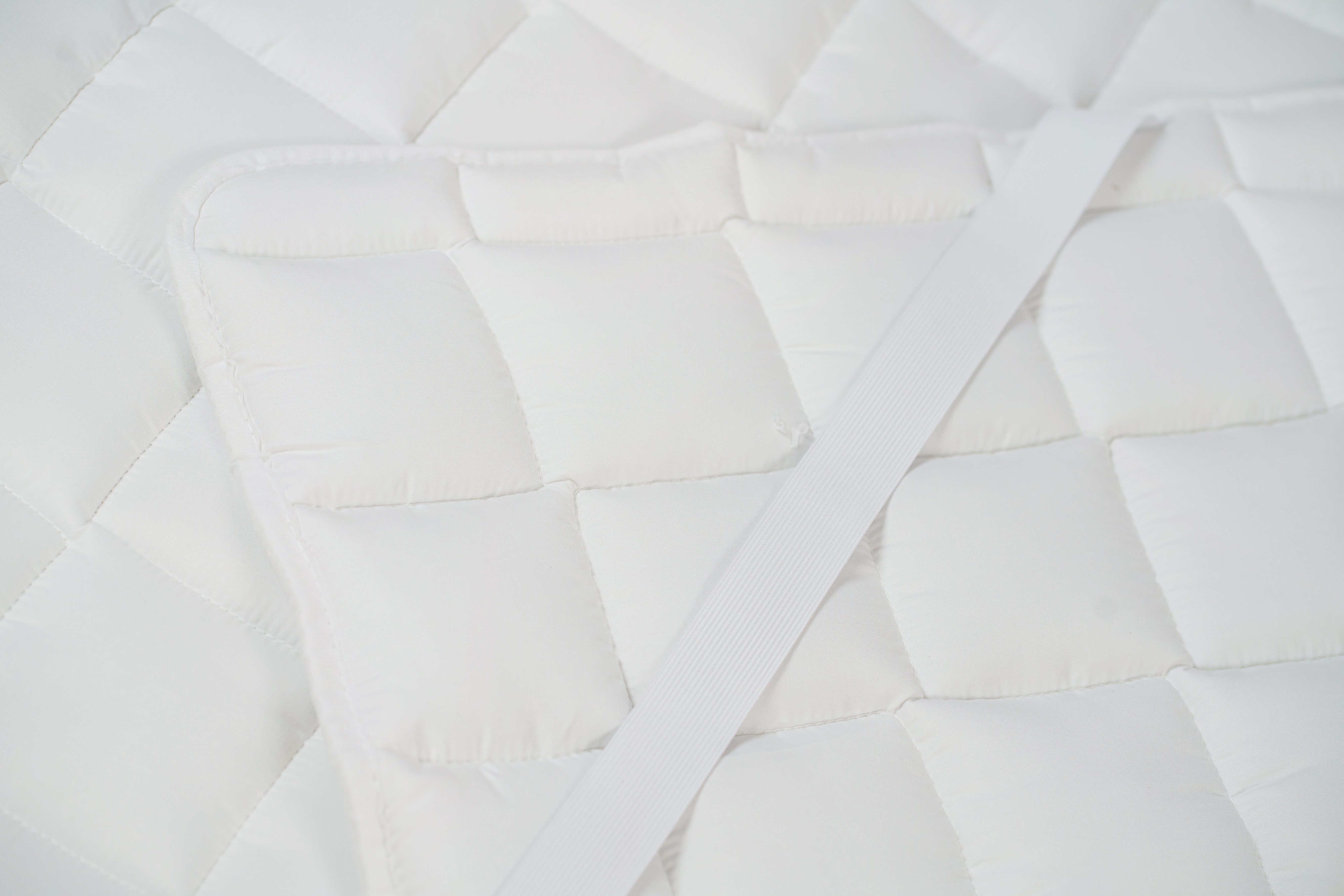 Matratzenschoner Matratzenauflage Matratzenschoner mit Noppenstruktur 200 x 200 cm, weiß Welt der Träume