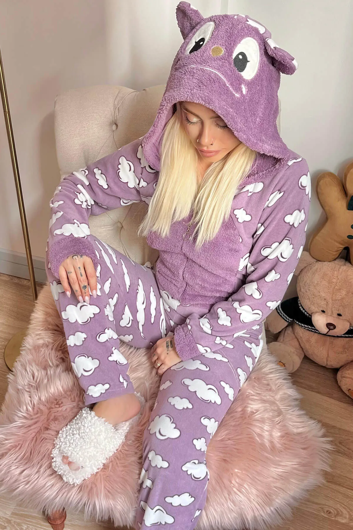 Pijamaevi  Lilafarbenes Cloud-gemustertes Fleece-Plüsch-Overall-Pyjama-Set für Damen