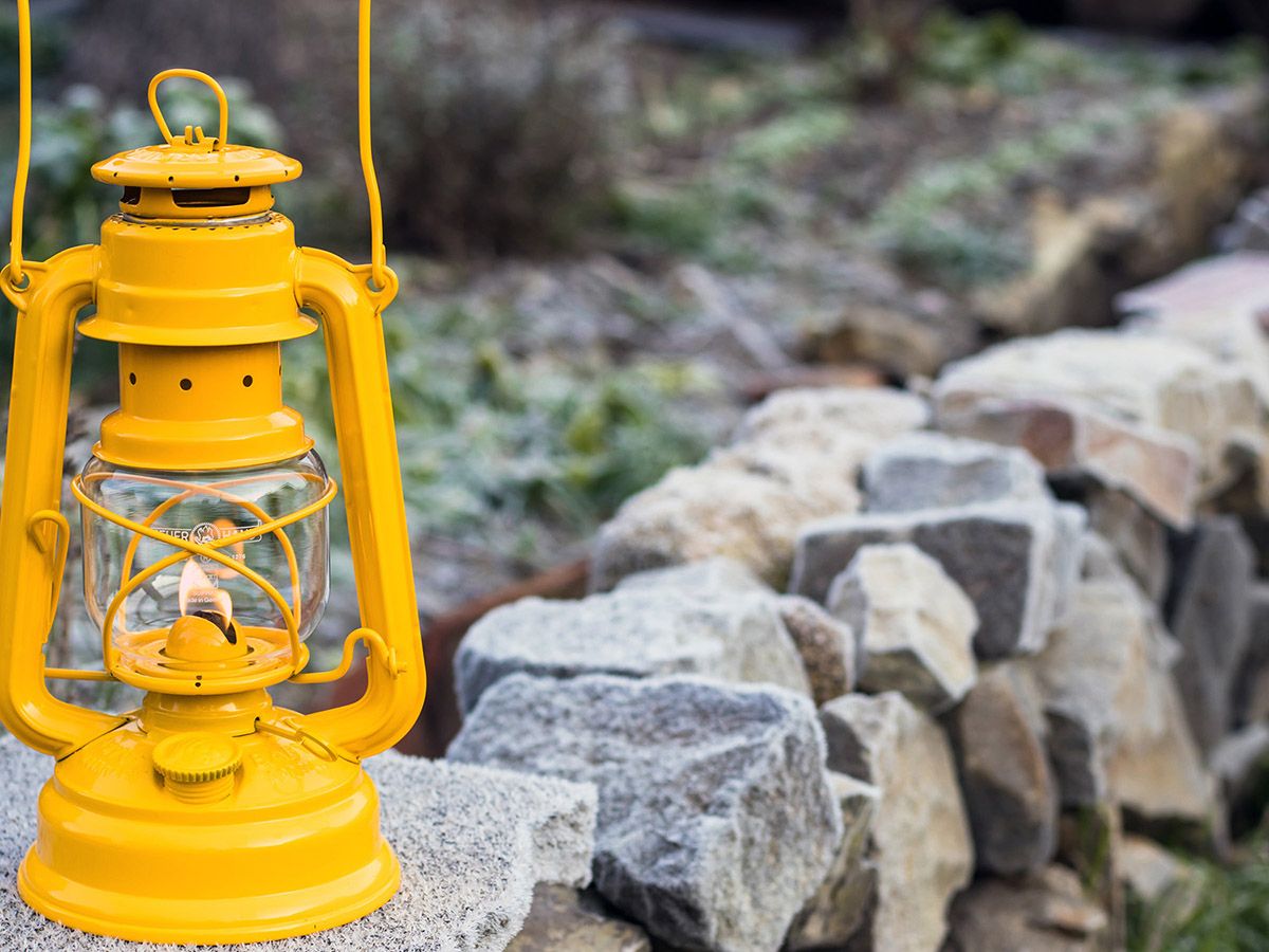 Feuerhand Baby Special 276 Signal Yellow Sturmlaterne