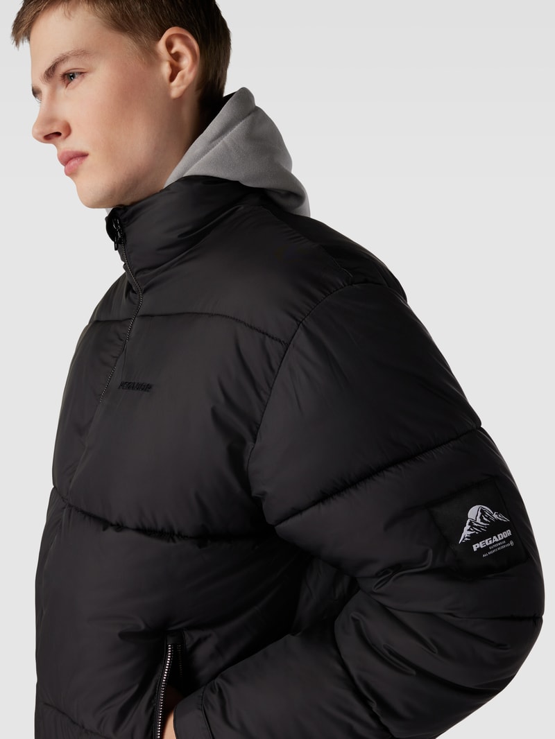 Steppjacke mit Label-Stitching Modell 'DUNCAN' in schwarz