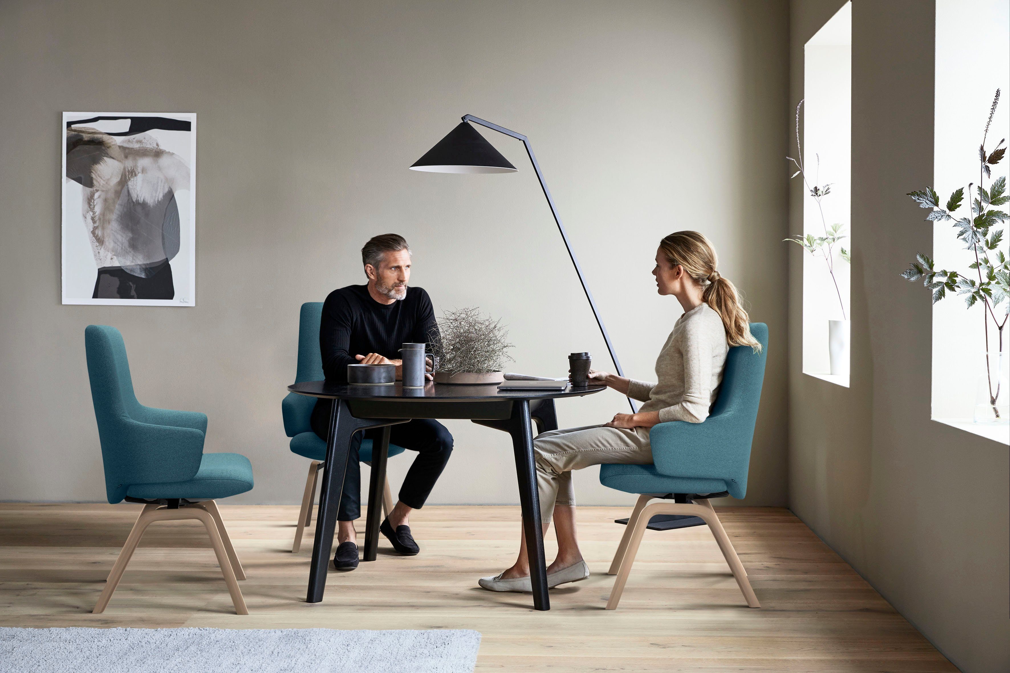 Stressless® Polsterstuhl Laurel, High Back mit Armlehne, Größe L, mit schräggestellten Beinen