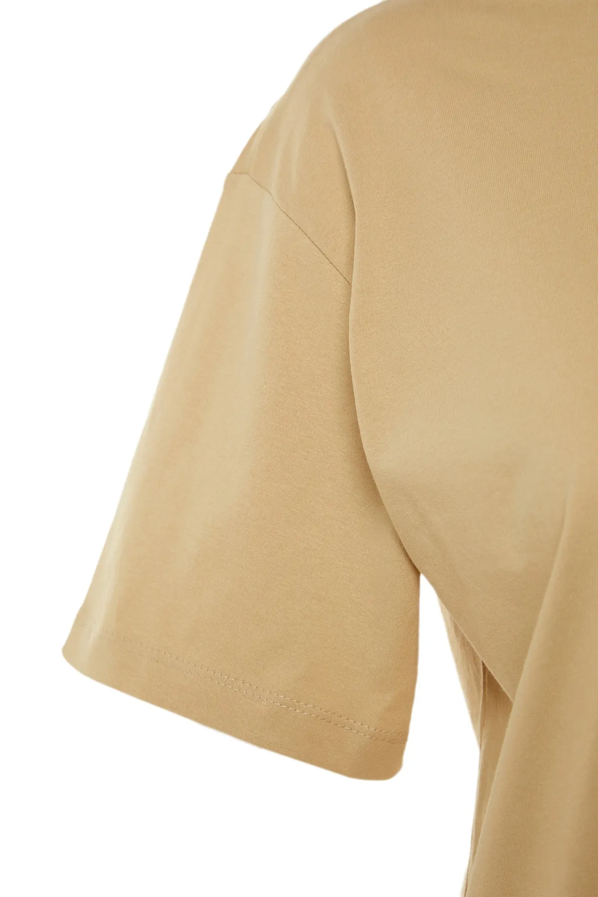 Trendyol Collection  Beigefarbenes, übergroßes/weites Strick-T-Shirt mit Rundhalsausschnitt aus 100 % Baumwolle TWOSS20TS0134
