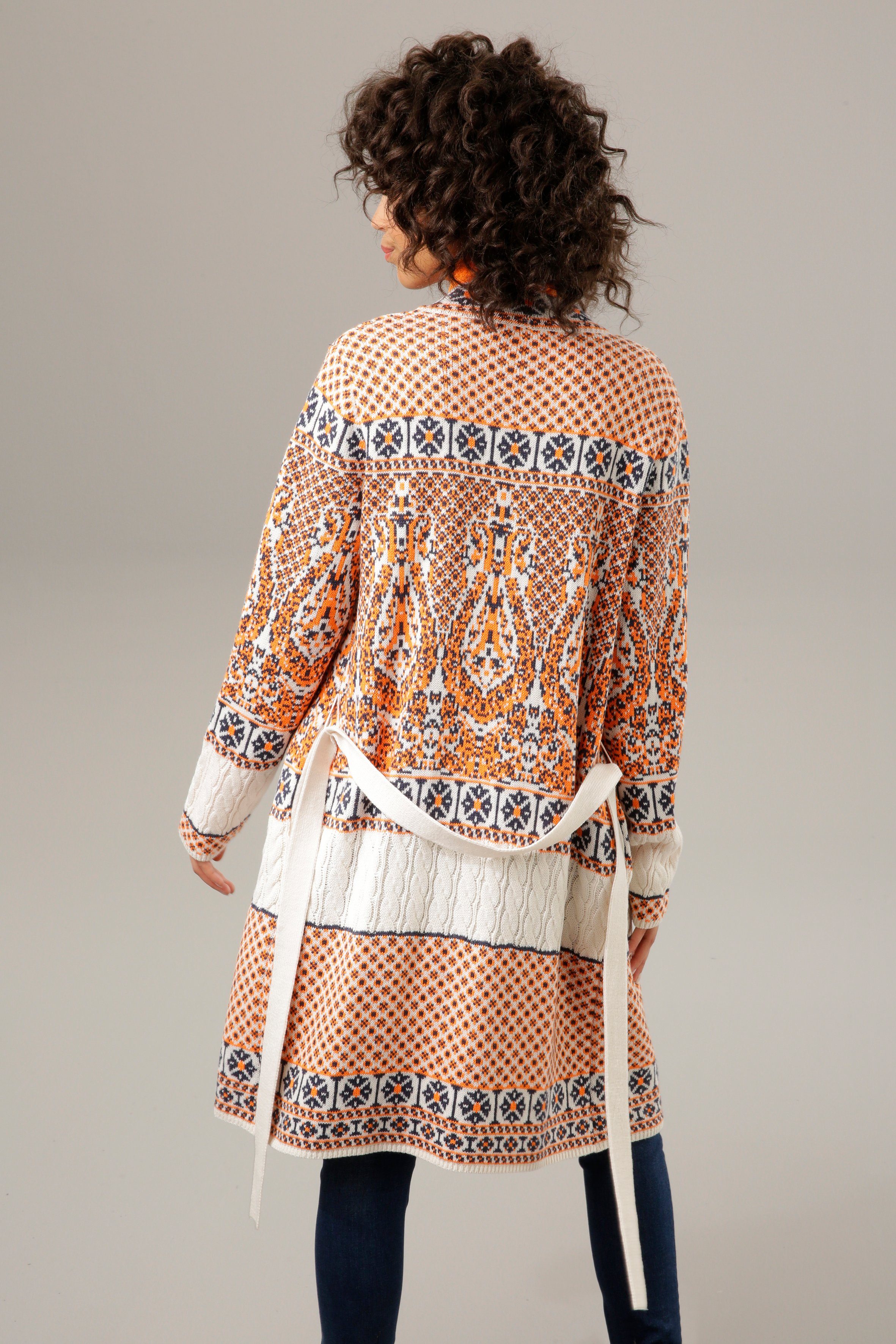 Aniston CASUAL Strickjacke (mit abnehmbarem Bindegürtel) im trendigen Mustermix