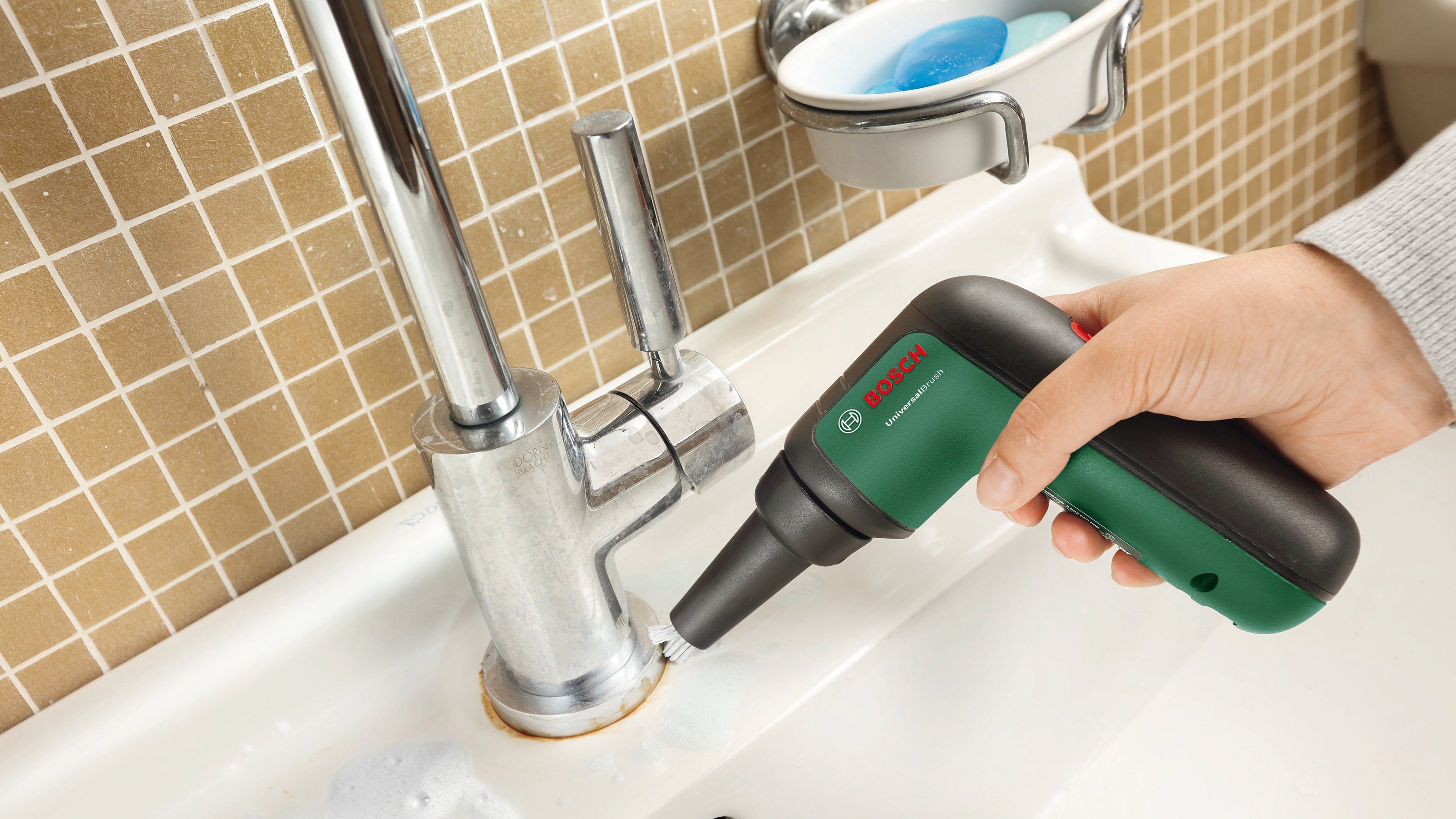 Bosch Home & Garden Akku-Oberflächenbürste UniversalBrush, inkl. umfangreichem Zubehör