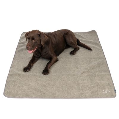 Nomad Tales Blush wasserfeste Kuscheldecke Taupe