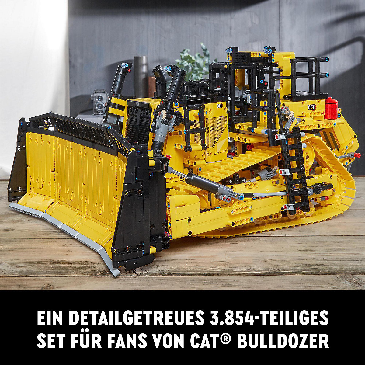 LEGO® Technic 42131 Appgesteuerter Cat® D11 Bulldozer