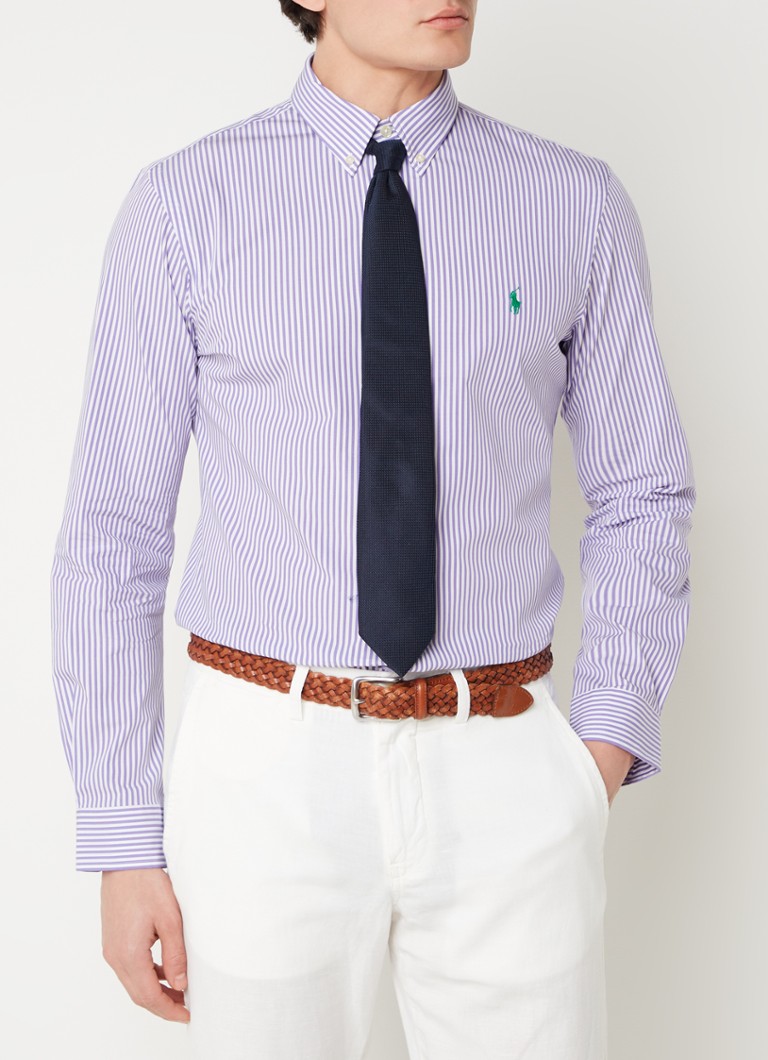 Camisa Ralph Lauren Slim Fit com estampa listrada e gola abotoada.