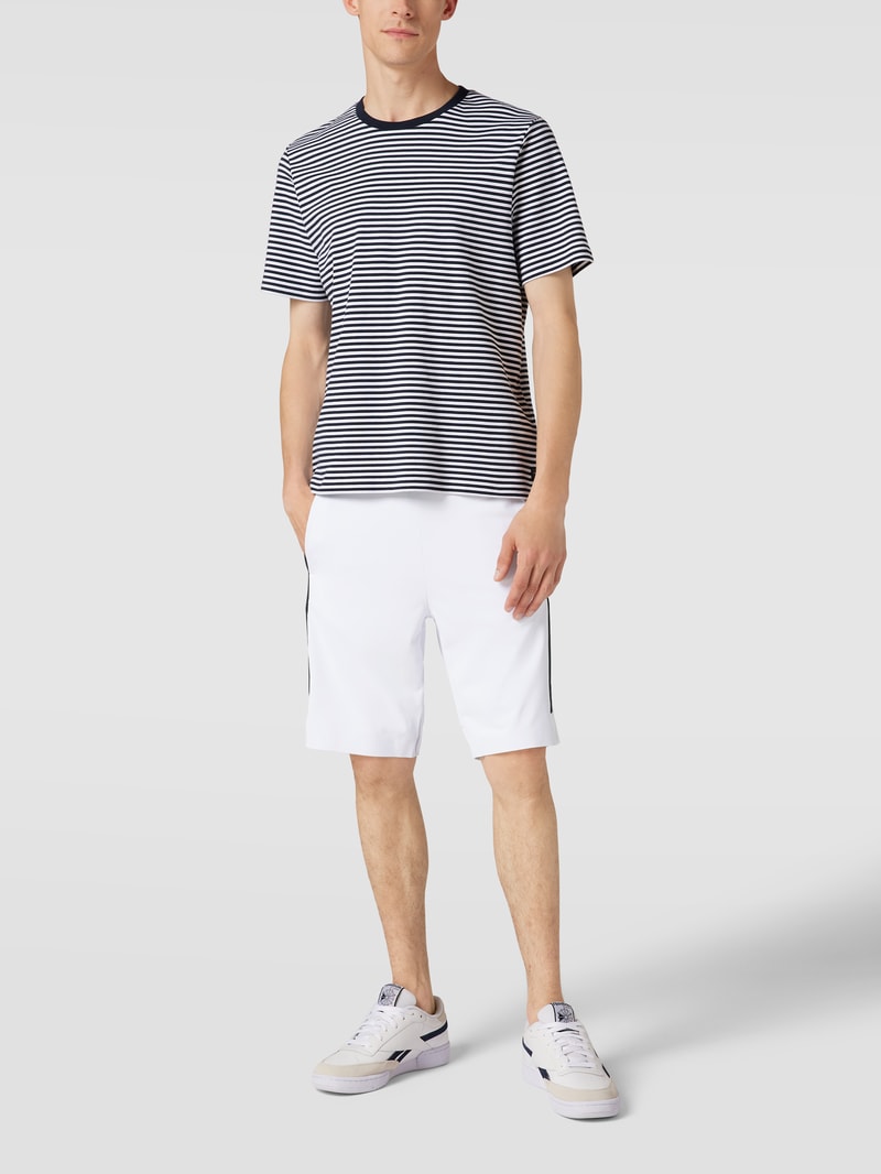 Shorts mit Galonstreifen Modell 'Headlo Gym' in weiß