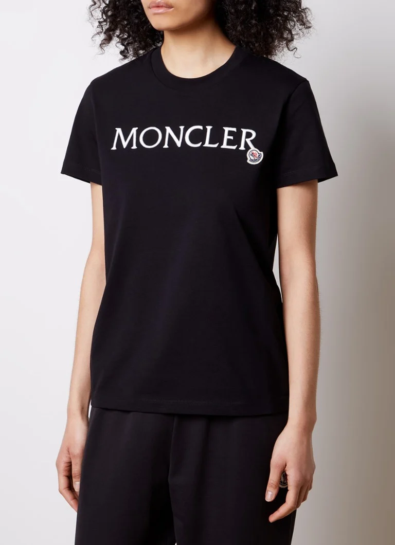 T-shirt Moncler in cotone biologico con logo ricamato
