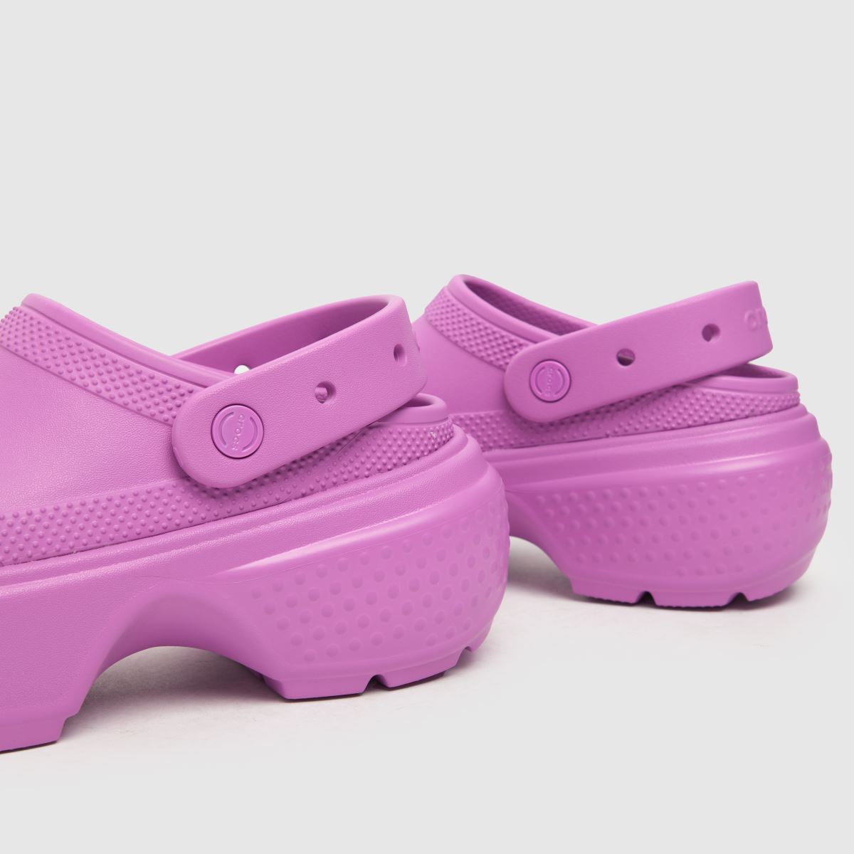 Crocs Stomp klumpa szandál rózsaszínben