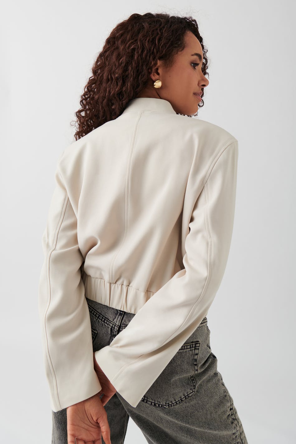 Short tailored jacket