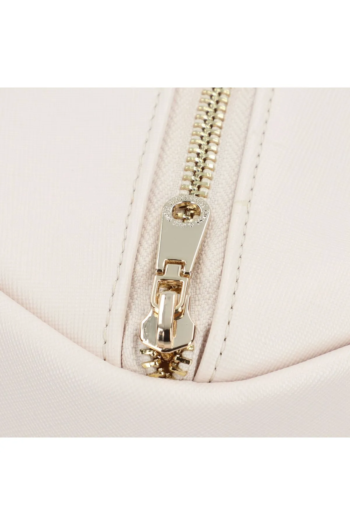 Guess  Beautycase 22,5 cm