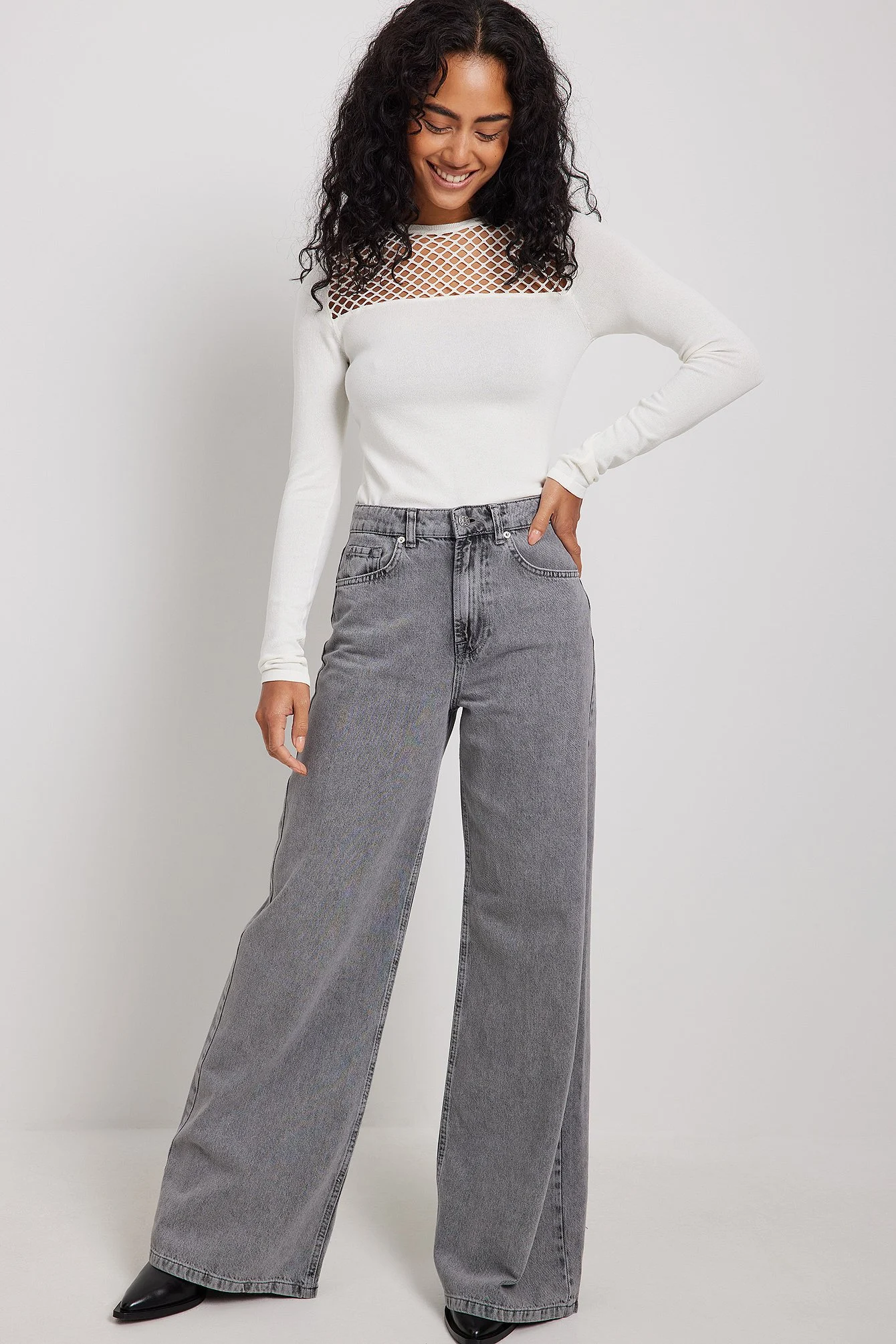 Fein gestricktes Top mit Netzdetails