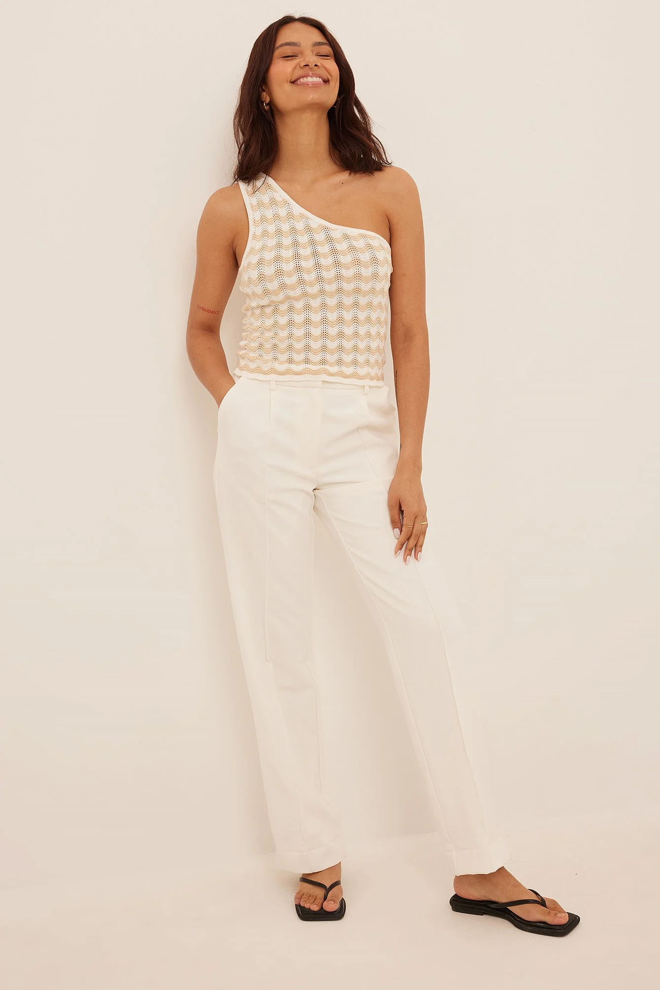 One Shoulder Wavy Stripe Knitted Top