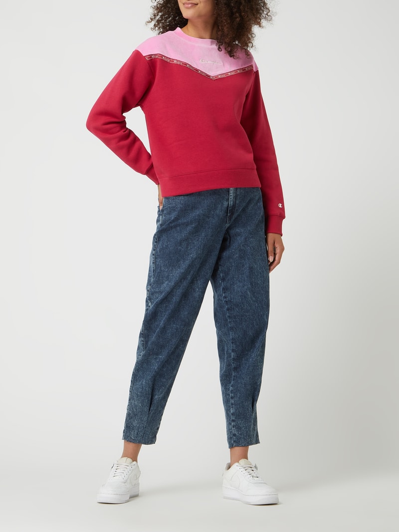 Regular Fit Sweatshirt mit Kontrasteinsatz in kirschrot