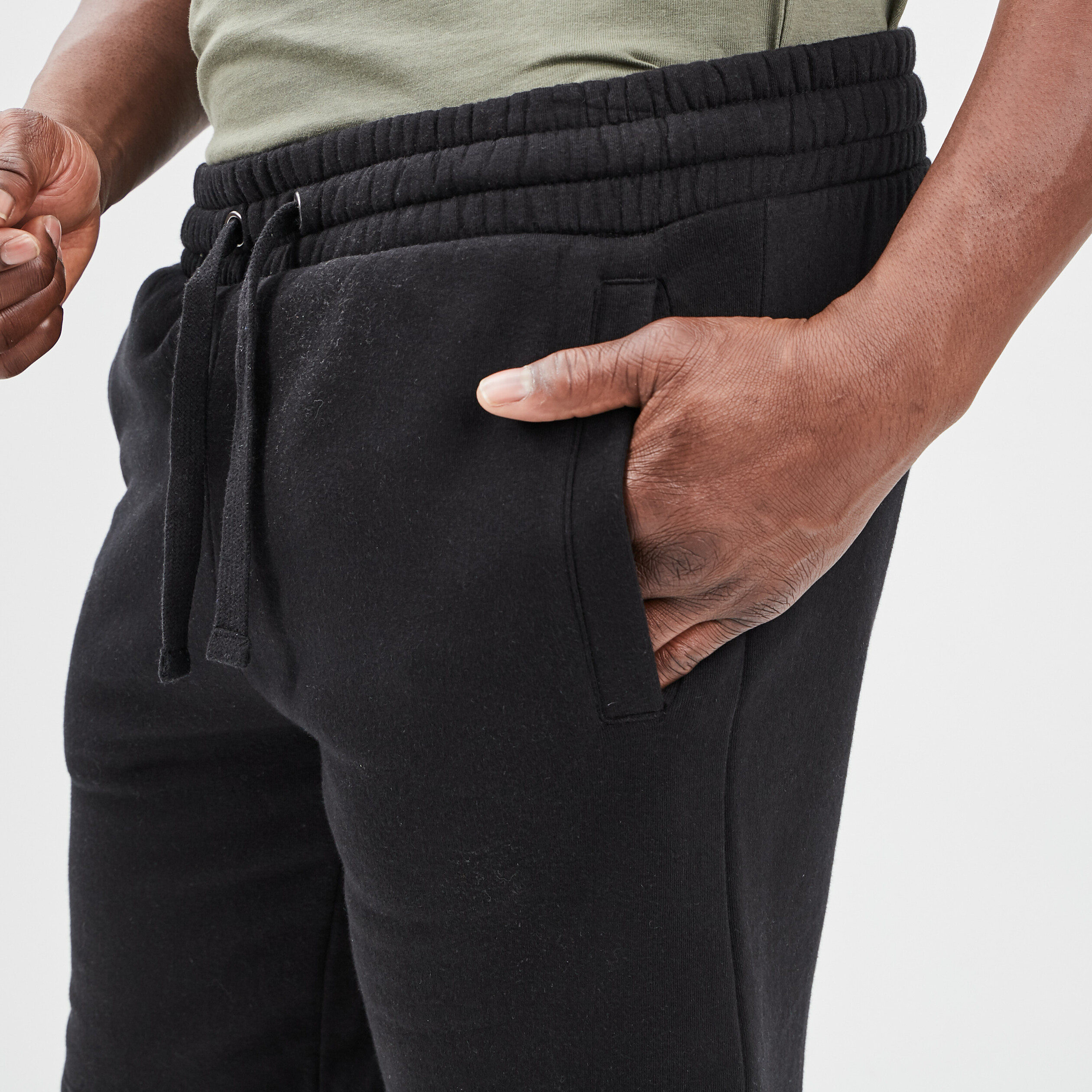 Short molletonné droit noir homme | La Halle
