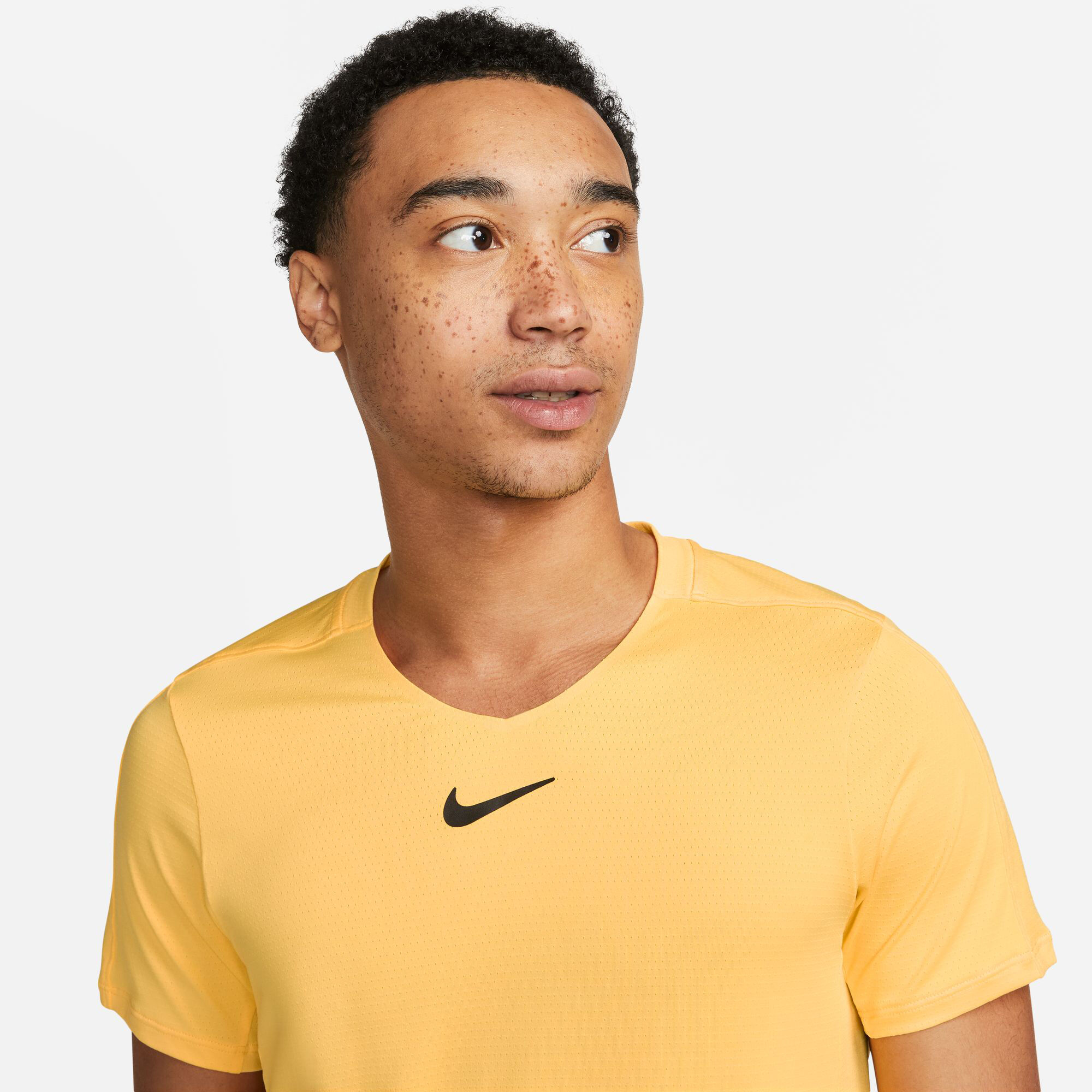 Dri-Fit Advantage Court T-Shirt Herren - Gelb