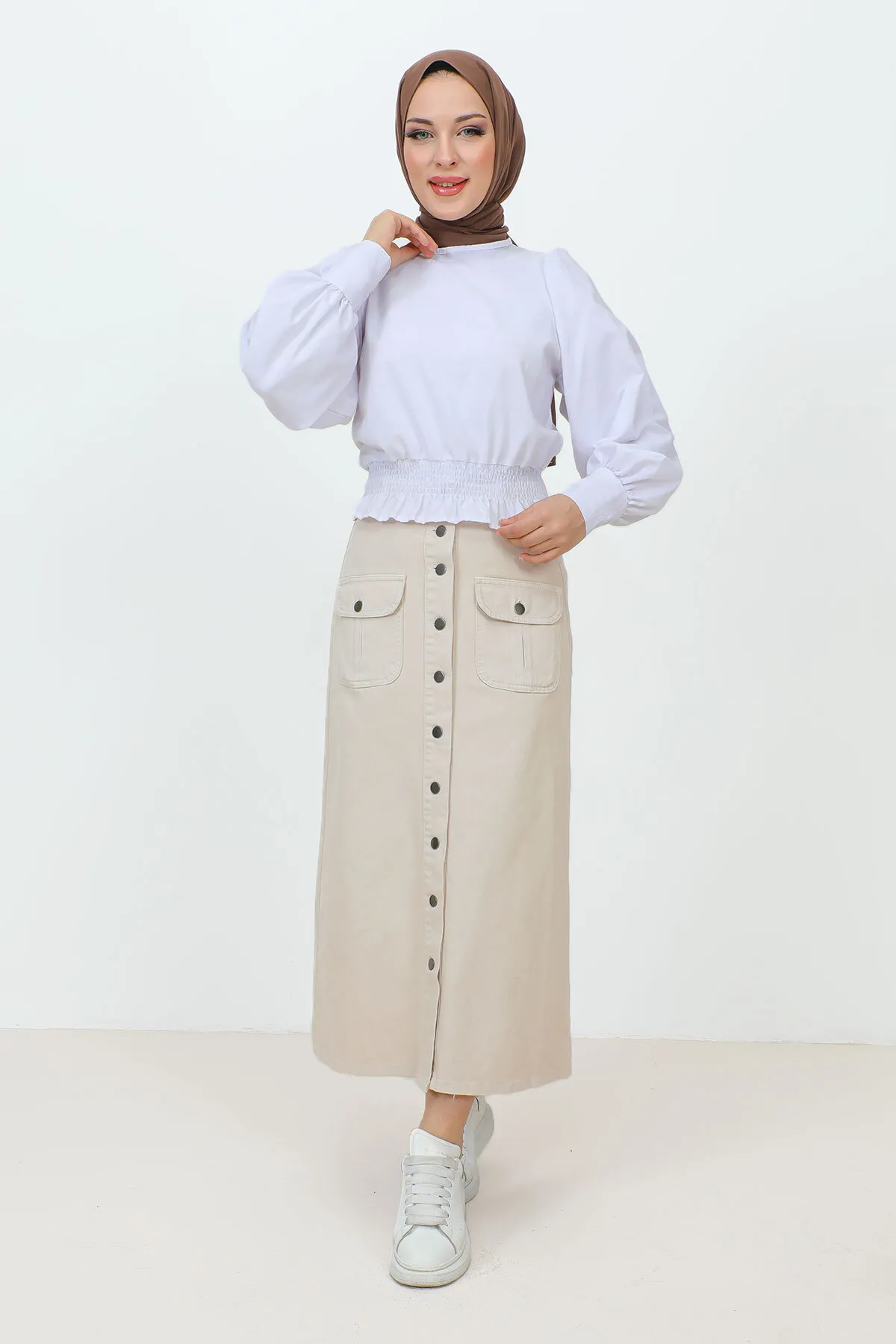 Tesettür Dünyası  Geknöpfter langer Jeansrock mit Taschen TSD231202 Beige