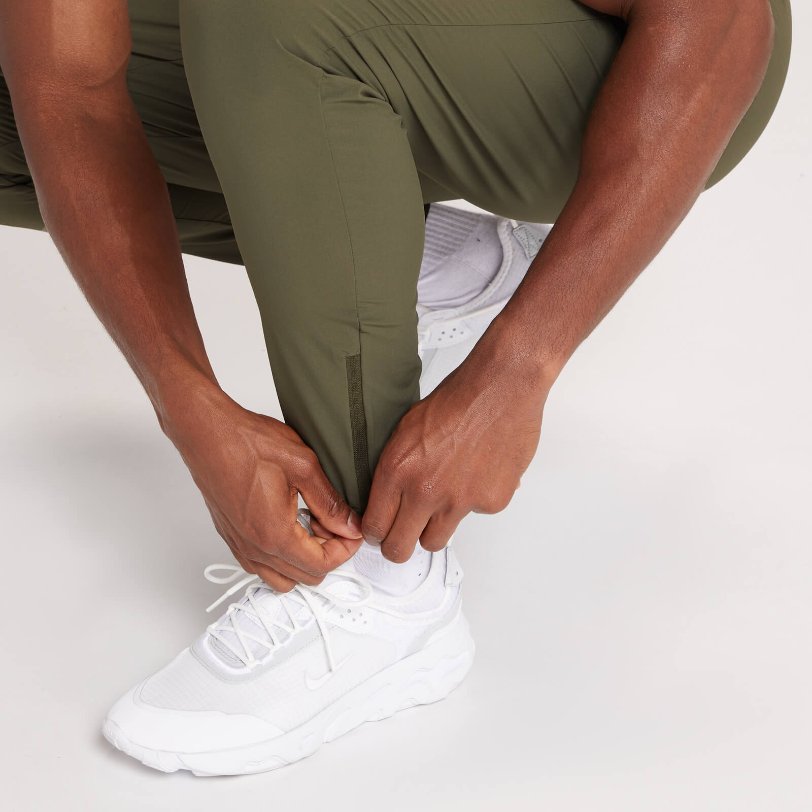 Jogging coupe slim MP Dynamic Training pour hommes – Vert kaki