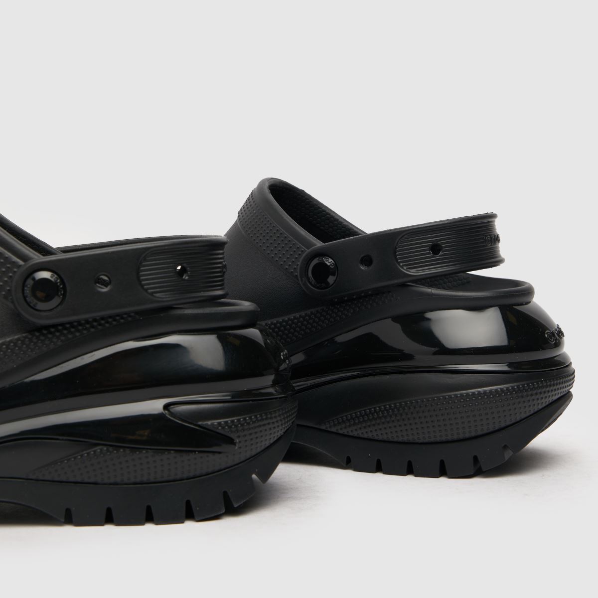Crocs – Mega Crush – Svarta träskor