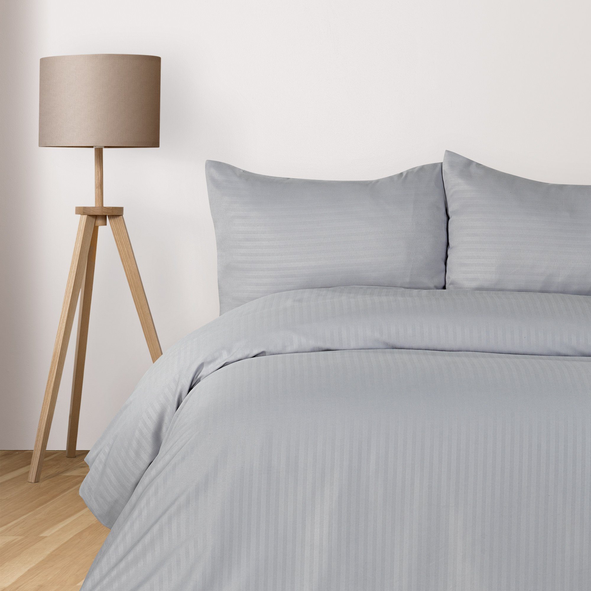 Bettwäsche Deluxe, 2&3 Teilig, 140x200 cm, 155x220 cm, 200x200 cm oder 220x240 cm, Komfortec, 100 % Mikrofaser (120 g/m), 2 teilig, Bettwäsche-Sets 140x200 cm mit Reißverschluss, Weich und Bügelfrei