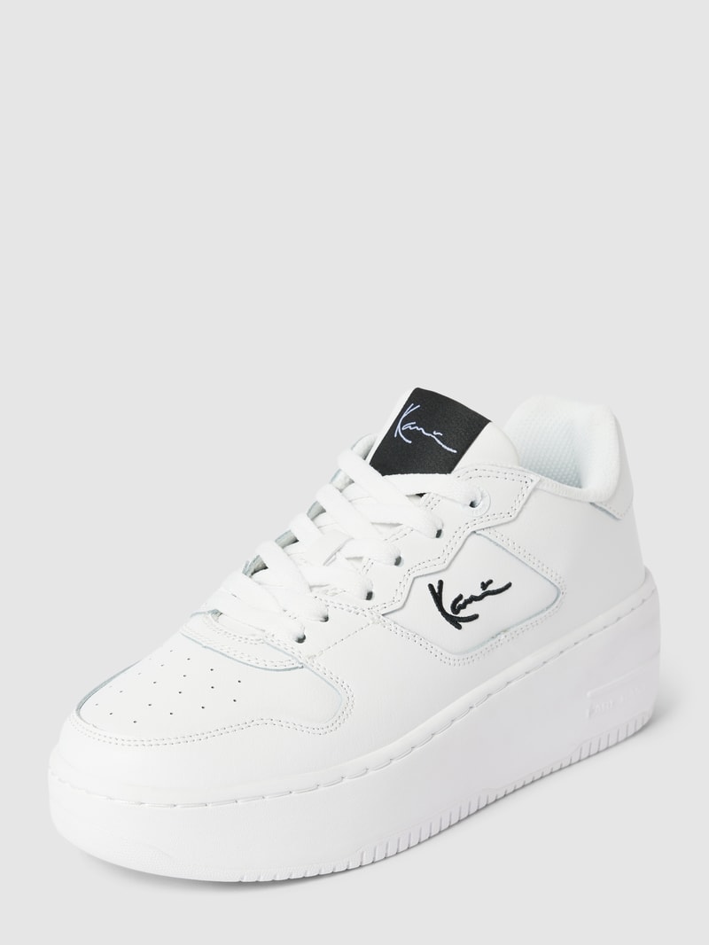 Plateau-Sneaker mit Label-Details in weiss