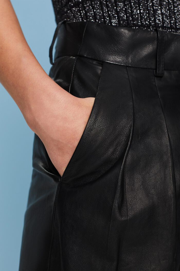 Lederhose mit weitem Bein
