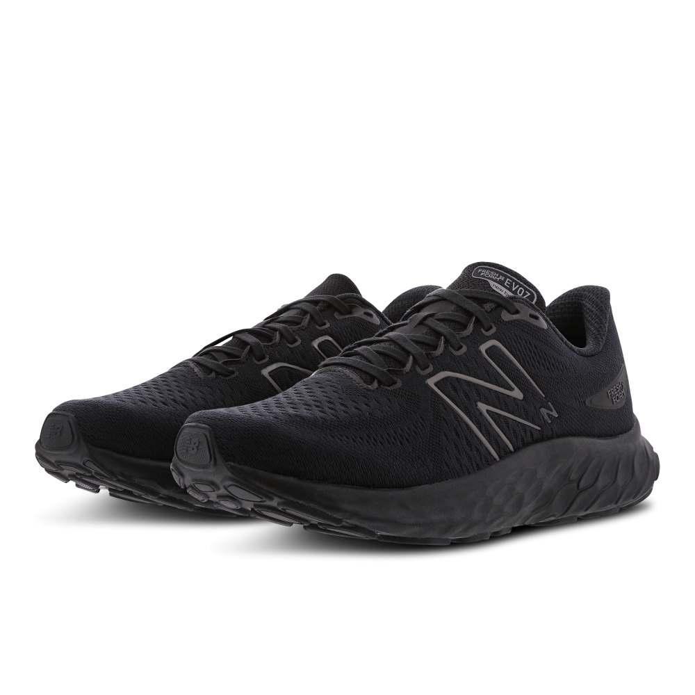 New Balance Evoz MEVOZSR3 / schwarz