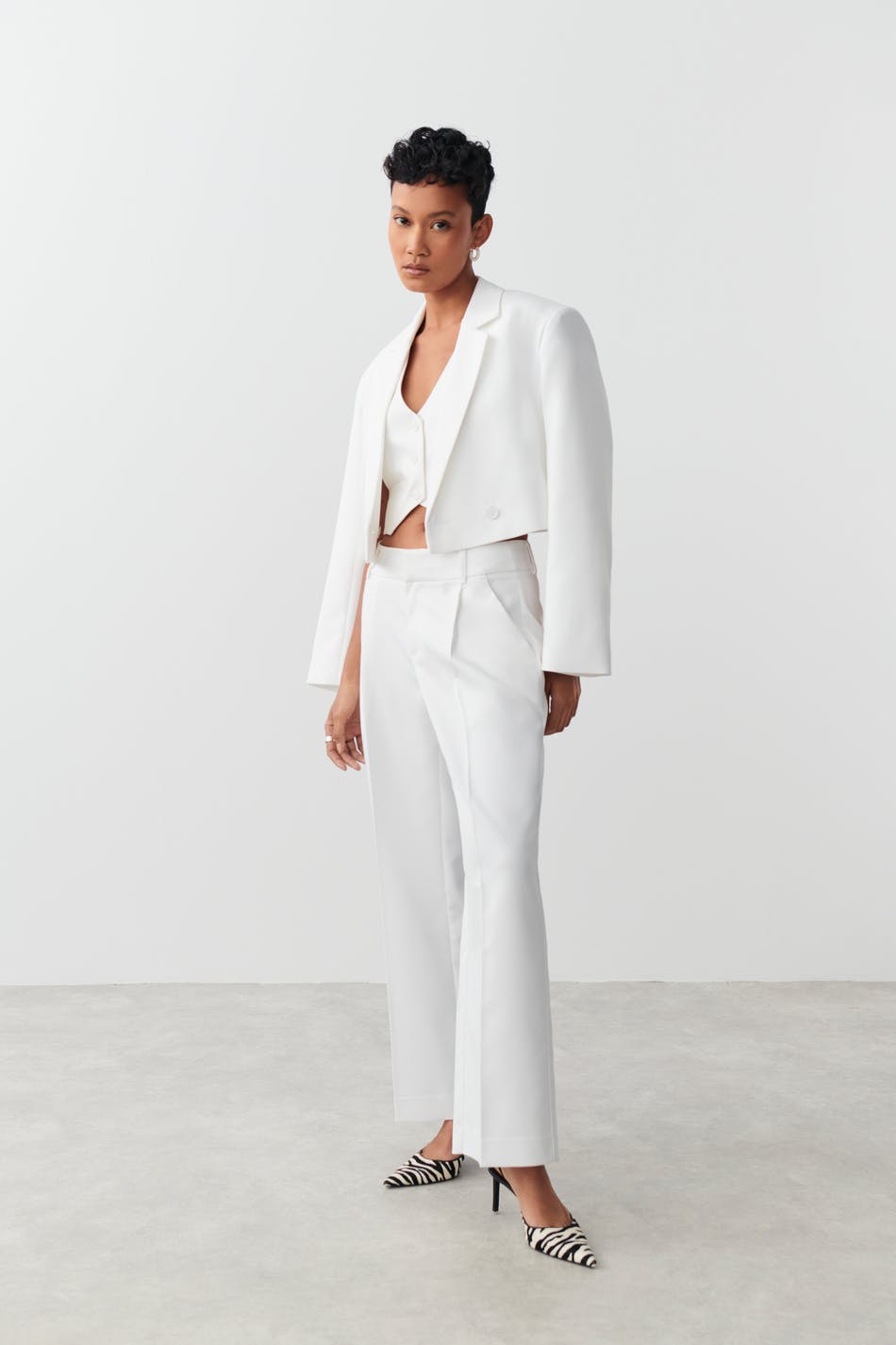 Low waist trousers