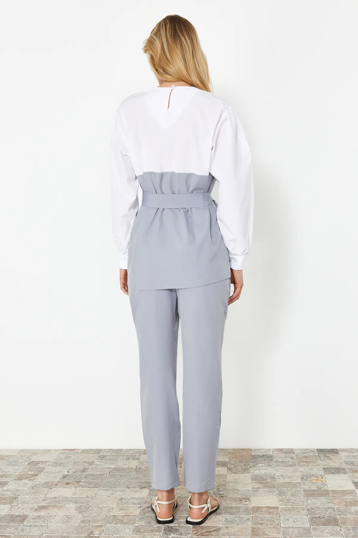 Trendyol Modest  Baumwollgewebtes graues Blockset - Unteres und oberes Set TCTSS24US00066