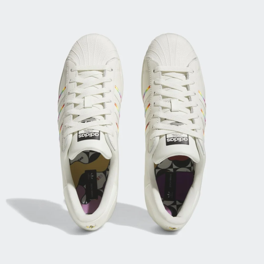 adidas Rich MNISI PRIDE RM Superstar ID7493 / weiss