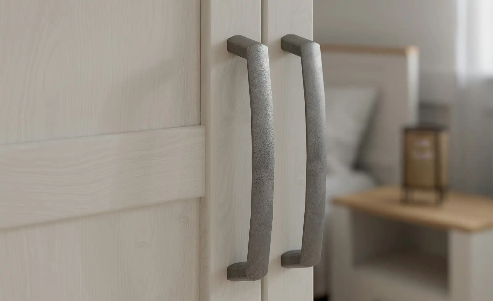 Drehtürenschrank