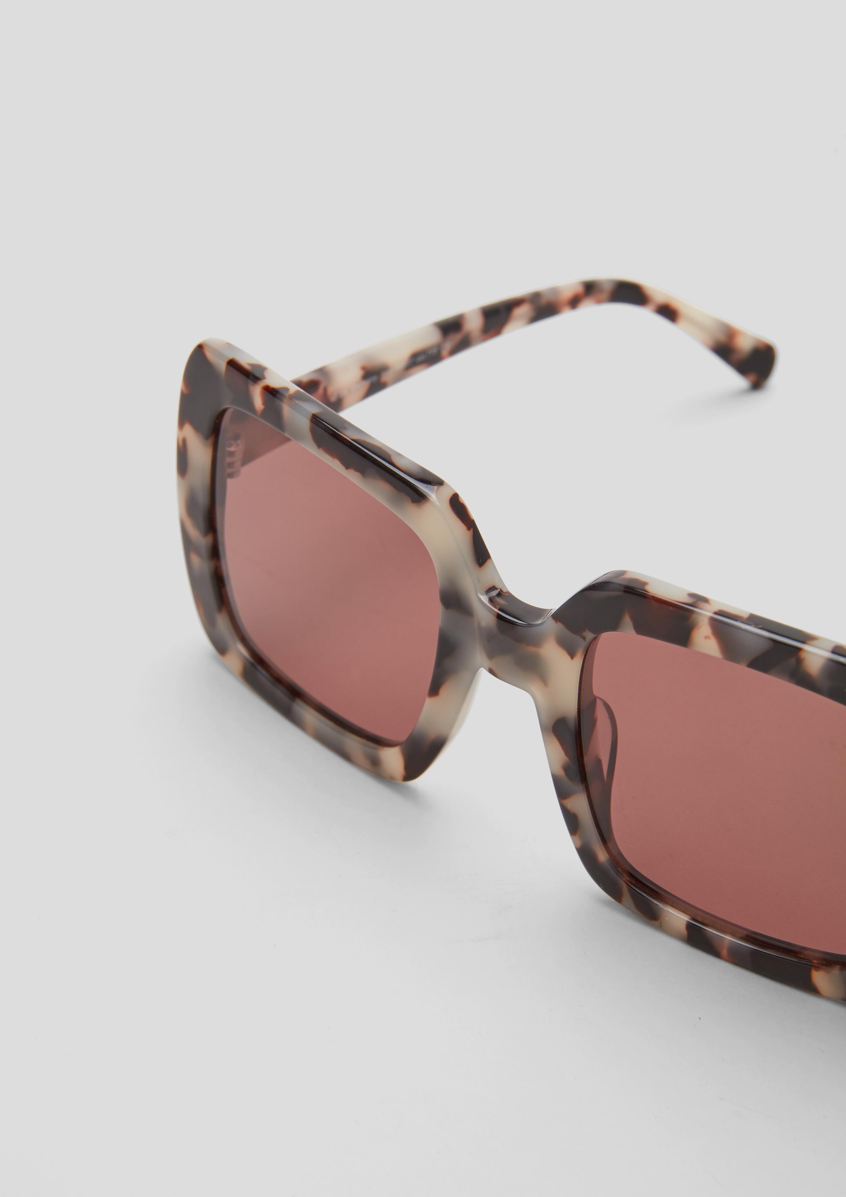 Sonnenbrille mit eckigen Gläsern  144.120.141.98537-770