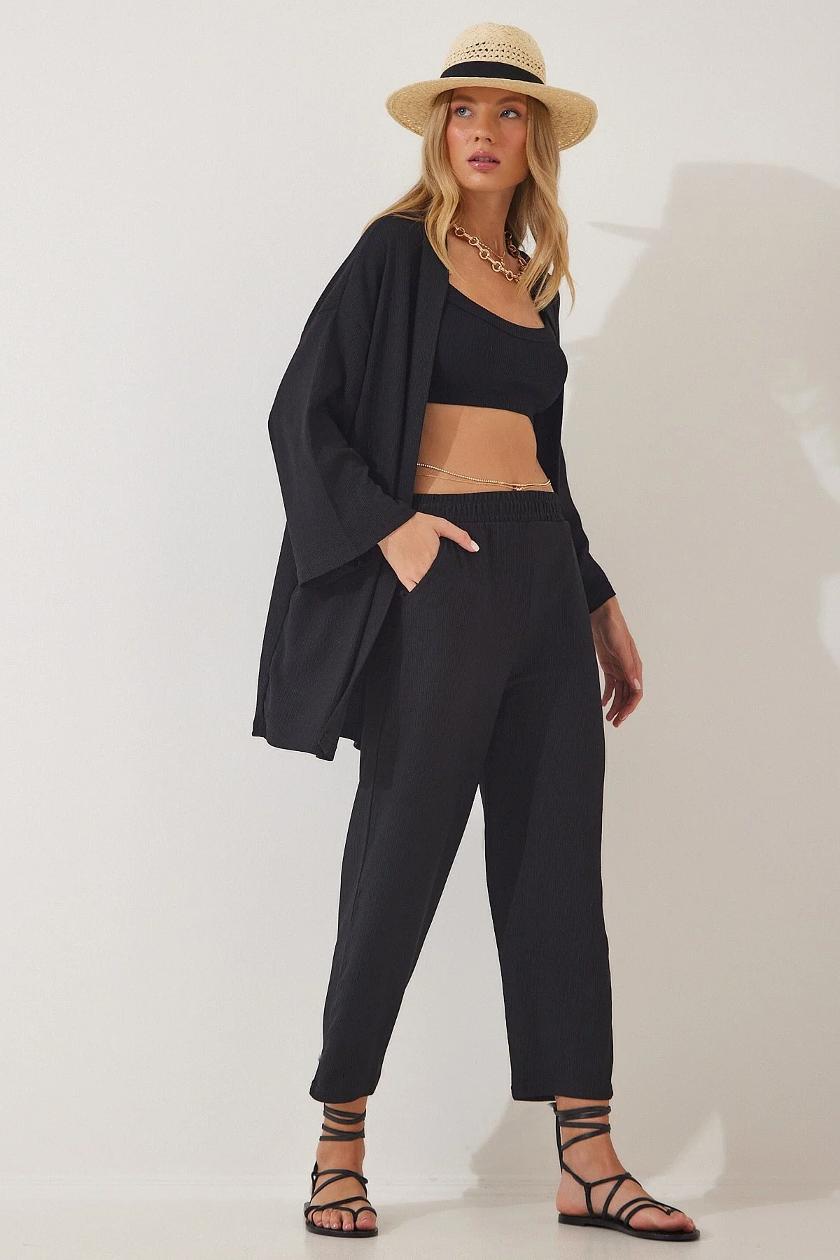 Happiness İstanbul  Schwarzes Strickset mit Kimonohose für Damen BY00050