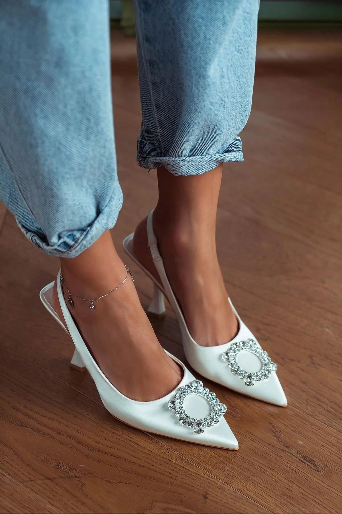 NİŞANTAŞI SHOES  Amara Sedef Satin Stone Detaillierte Damenschuhe mit Absatz