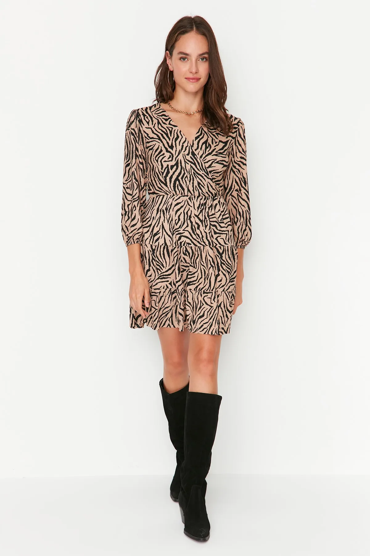 Trendyol Collection  Braunes Skater-/Zweireiher-Mini-Stretch-Strickkleid mit Zebramuster TWOAW22EL0104
