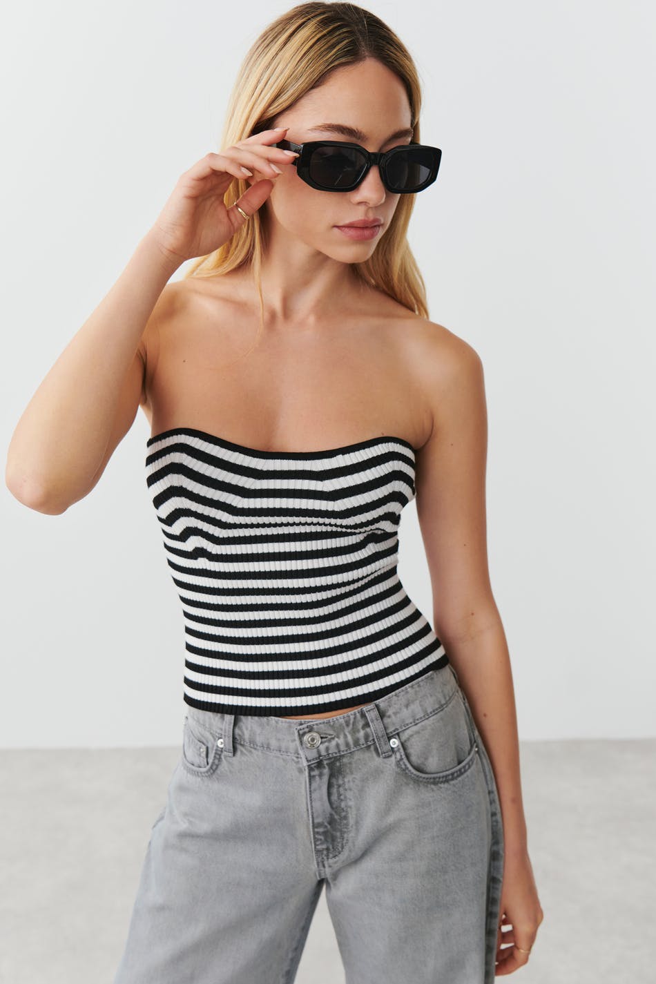 Knitted tube top