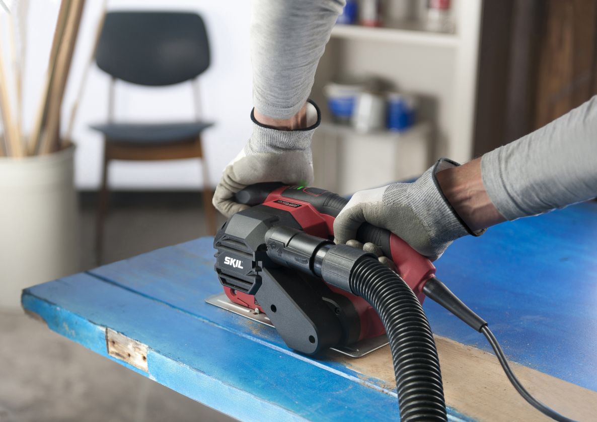 SKIL SR1E7615AB Cuțit cu bandă 76 mm x 457 mm 710 W + spațiu pentru cuțit