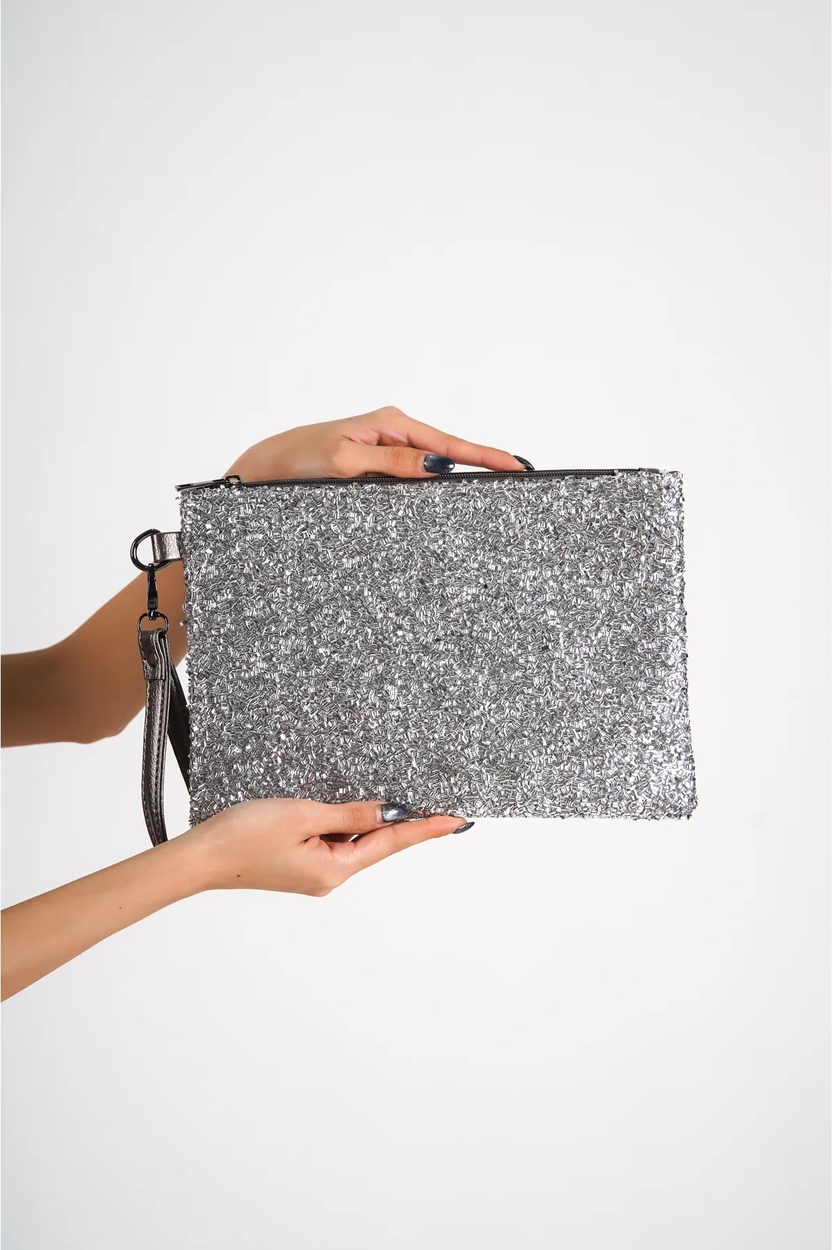 Capone Outfitters  Capone Beaded Paris 221 Silberne Damen-Clutch