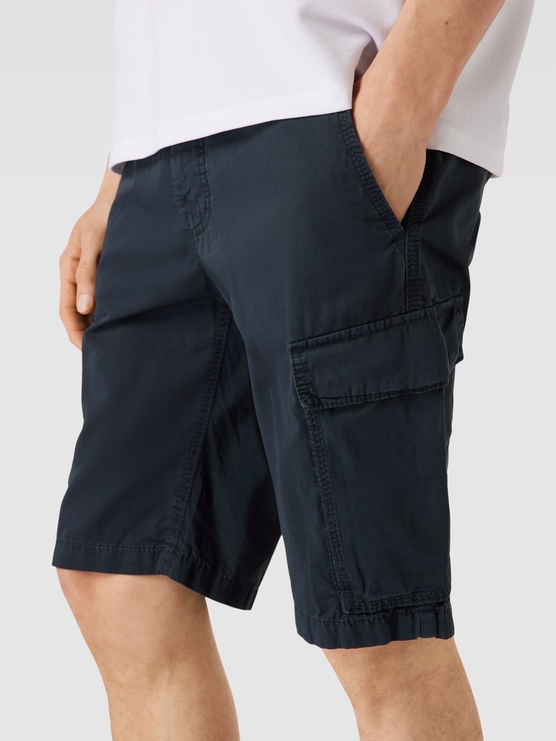 Shorts mit Cargotaschen in marineblau