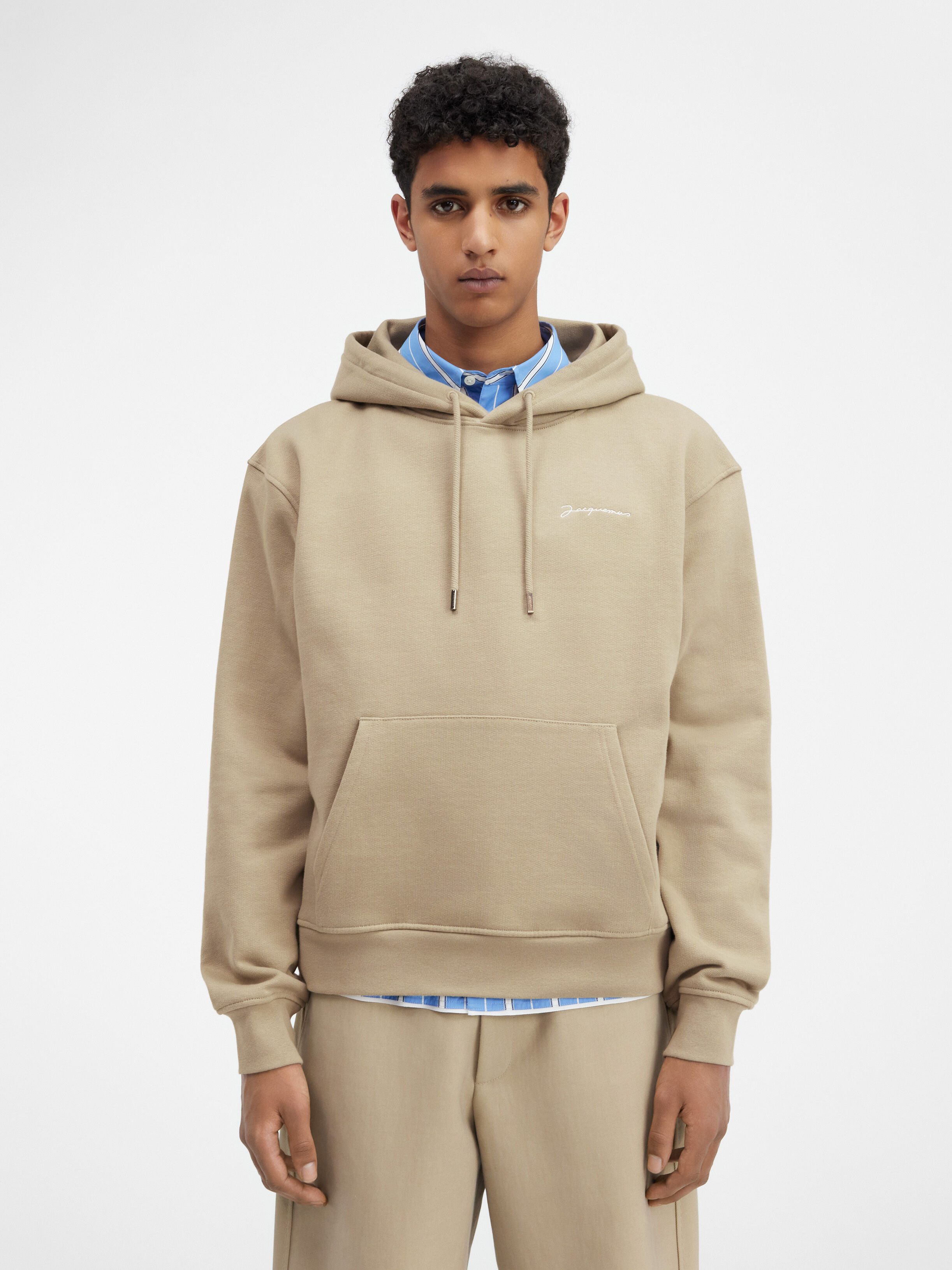 Le sweatshirt brodé
