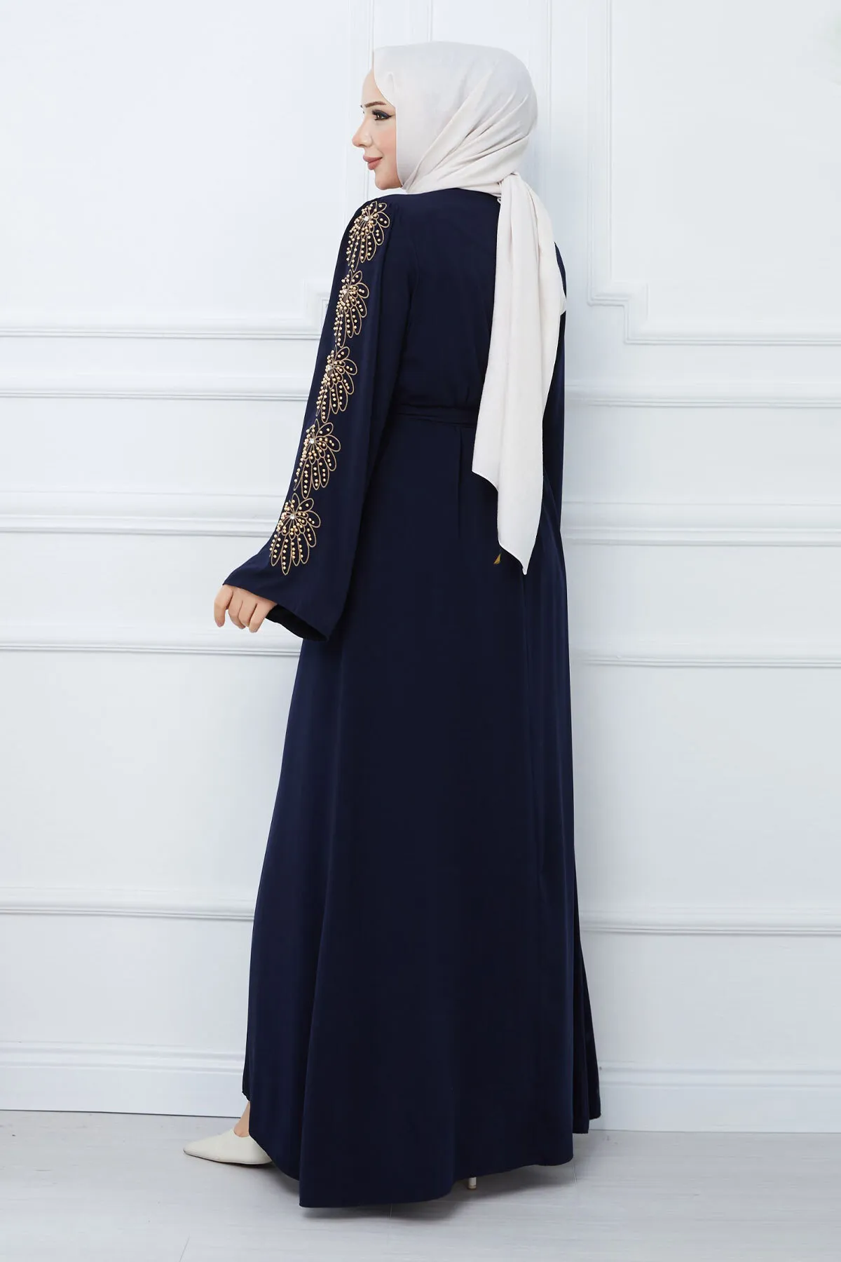 Tesettür Dünyası  Hijab mit Perlenstickerei und Gürtel Ferace TSD240203 Marineblau